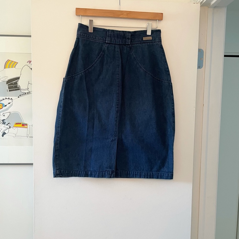 Beautiful Vintage Denim Skirt - Picture 2 of 4